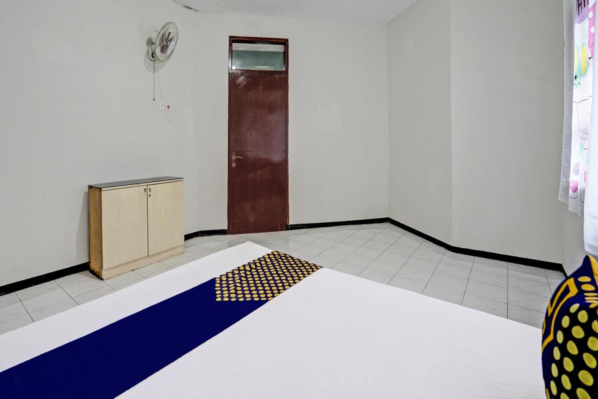 Spot On 92388 Villa Segi Delapan Prigen Экстерьер фото