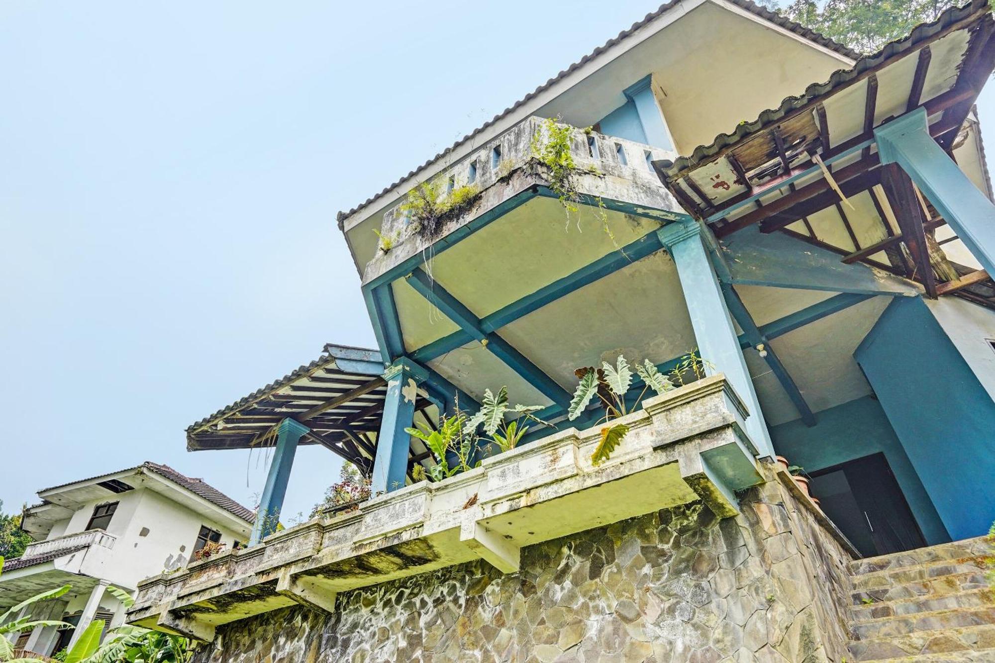 Spot On 92388 Villa Segi Delapan Prigen Экстерьер фото