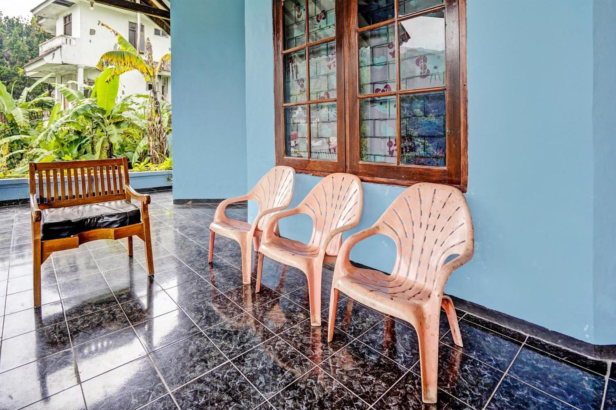 Spot On 92388 Villa Segi Delapan Prigen Экстерьер фото
