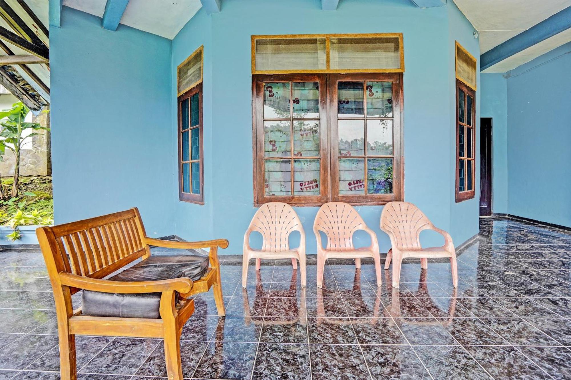 Spot On 92388 Villa Segi Delapan Prigen Экстерьер фото